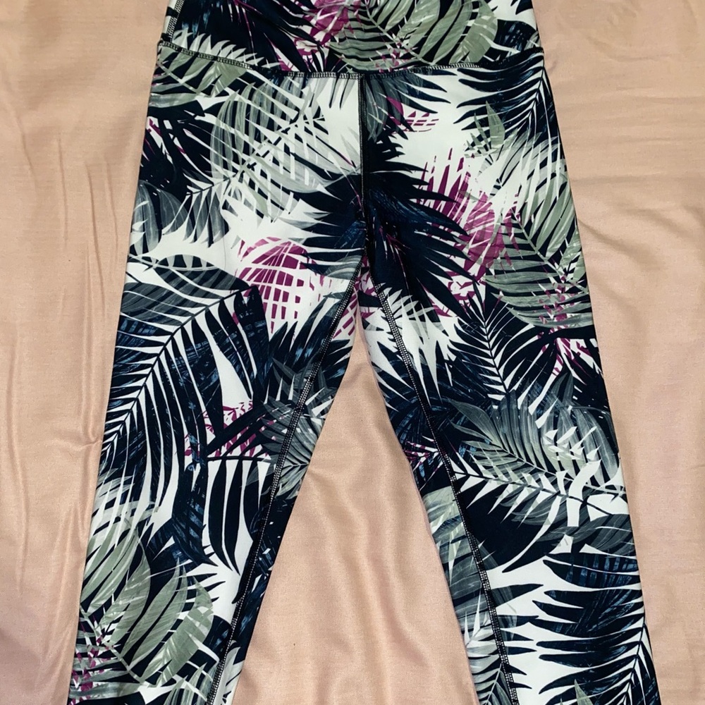 Tropical print leggings size medium